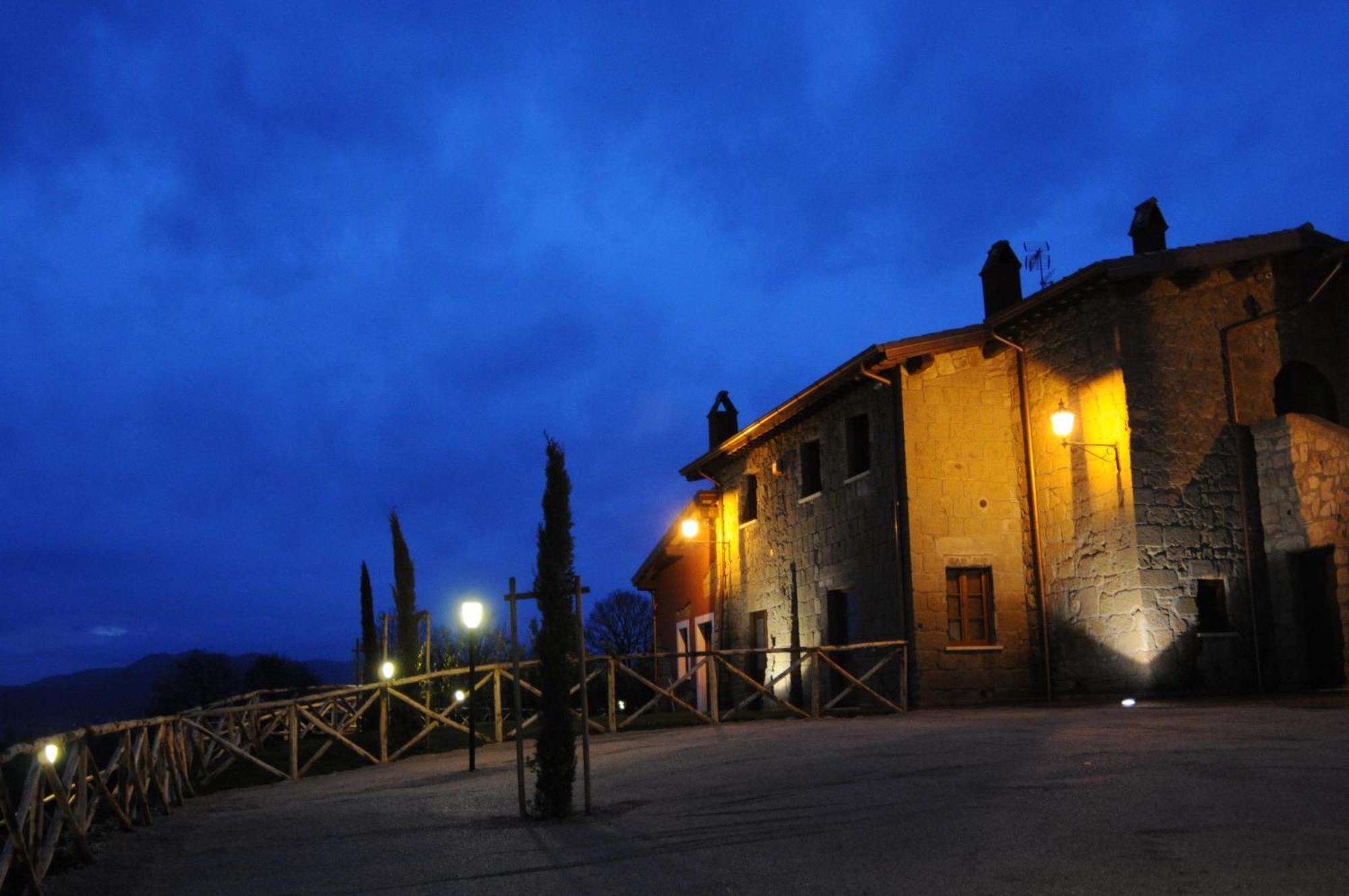 Agriturismo Podere Del Lepre San Quirico  Экстерьер фото