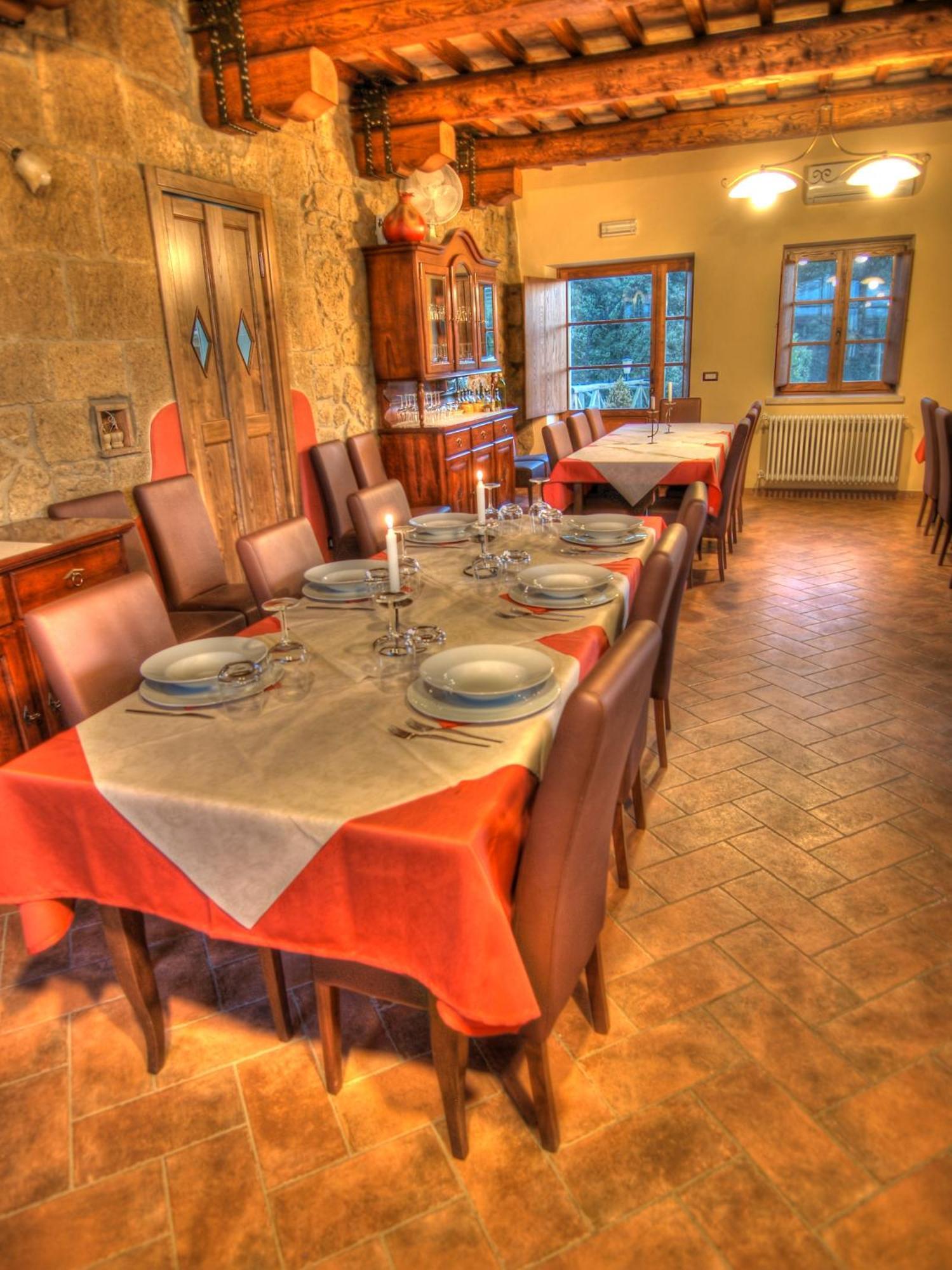 Agriturismo Podere Del Lepre San Quirico  Экстерьер фото