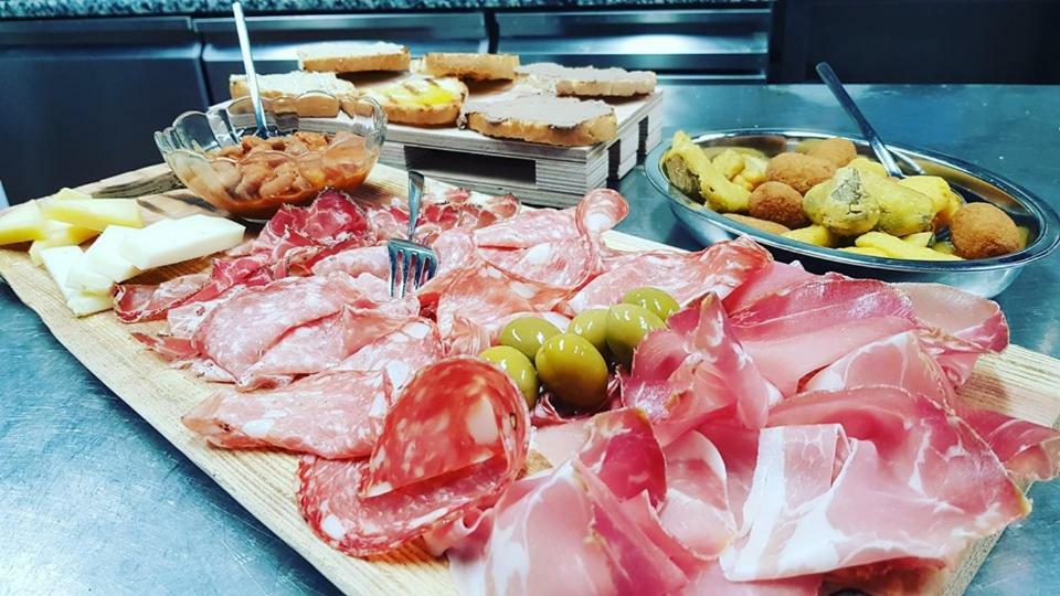 Agriturismo Podere Del Lepre San Quirico  Экстерьер фото